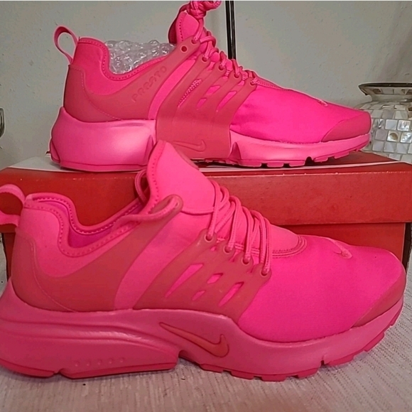 New Nike Women's Air Presto Pink Sneakers sz 11 - Picture 2 of 10